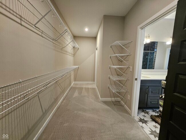 Building Photo - 228 Oakhurst Wy