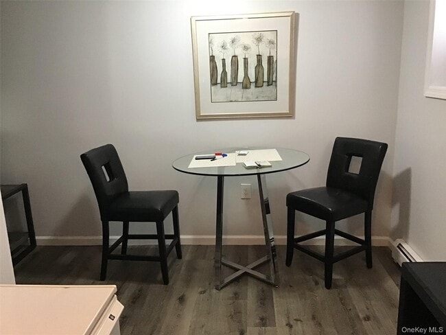 Building Photo - 46 Benson St