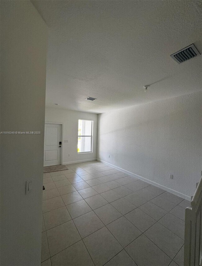 Building Photo - 120 SW 184th Way
