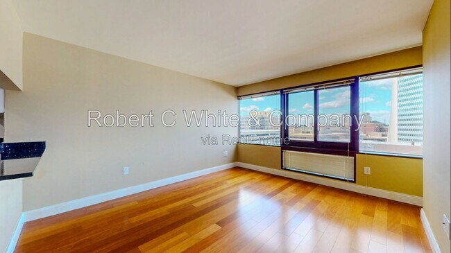 Building Photo - 127 Greyrock Pl