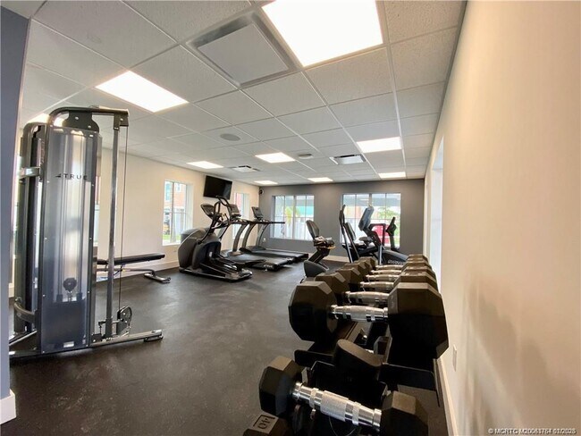 Building Photo - 2646 NE Pelican Wy