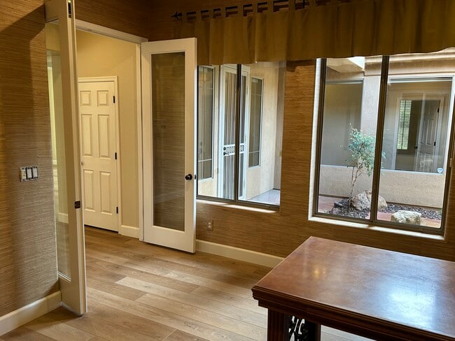 Building Photo - 42019 N Golf Crest Rd