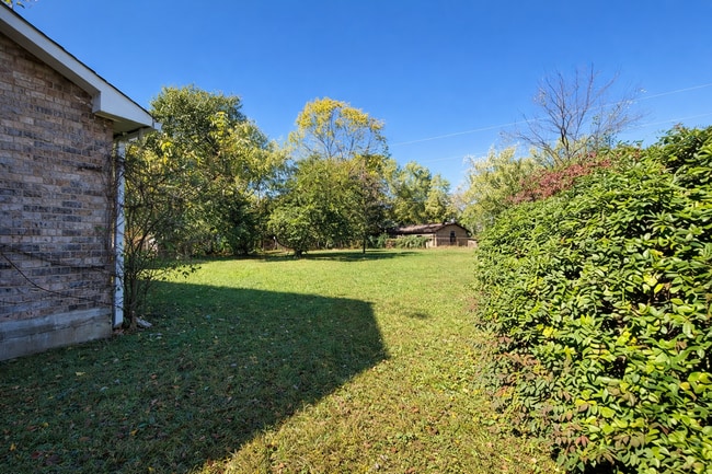 Building Photo - $1325.00 3 Bedroom 1 Bath Ranch Home