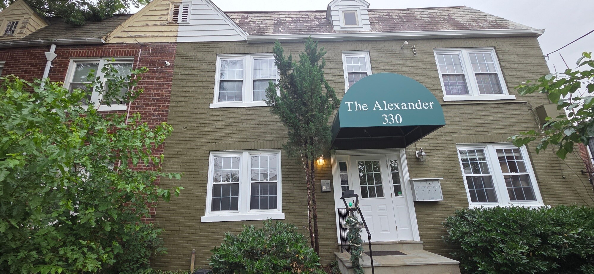 Building Photo - 330 Delafield Pl NW