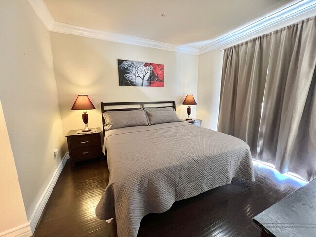 Building Photo - Meridian FURNISHED 2 BDR /2 BATH Luxury Condo - RESORT STYLE LIVING, 1-1/2 Blocks From The Heart ...