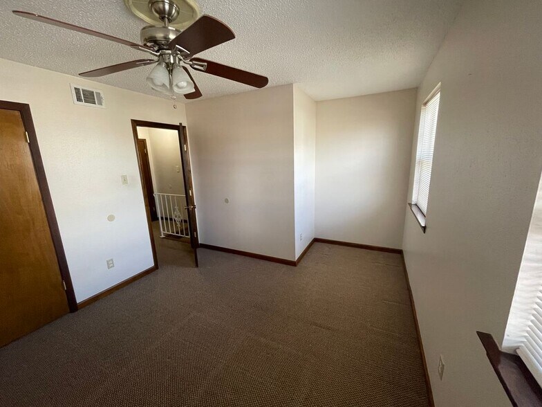 Building Photo - 1824 Hickory Ave