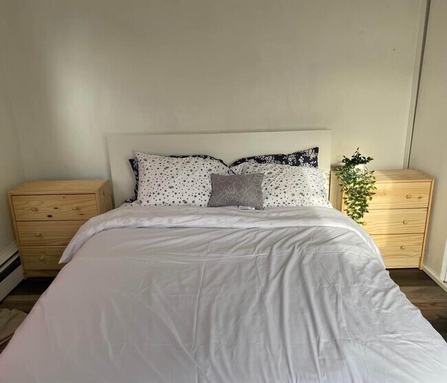 Building Photo - 787 Glen Rd