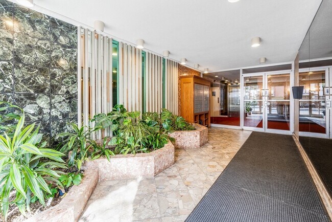 Building Photo - 41 Park St