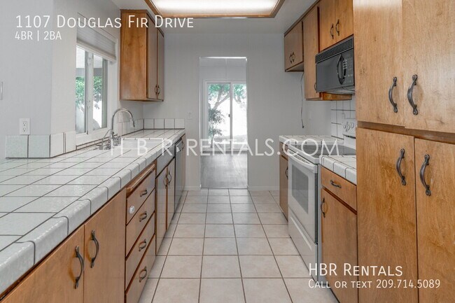 Building Photo - 1107 Douglas Fir Dr