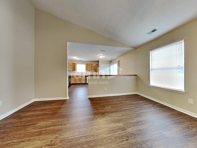 Building Photo - 408 N Shore Ct