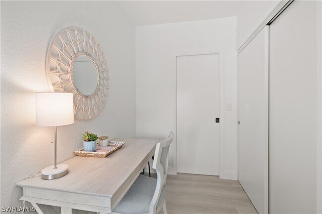 Building Photo - 784 Willowbrook Dr