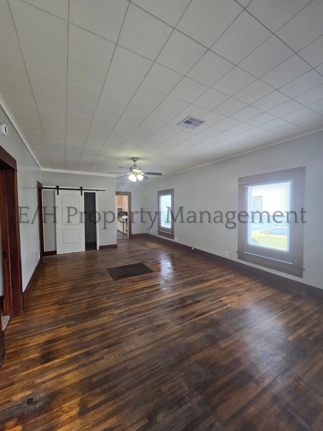 Building Photo - 212 S Meridian Ave