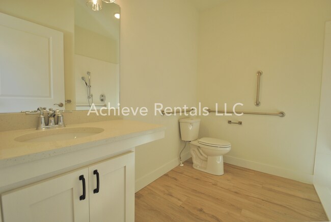 Building Photo - 1593 110