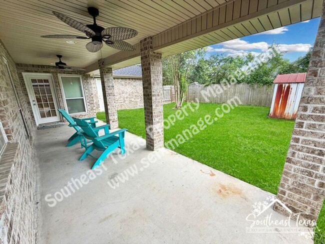 Building Photo - 7425 Wooded Creek Dr