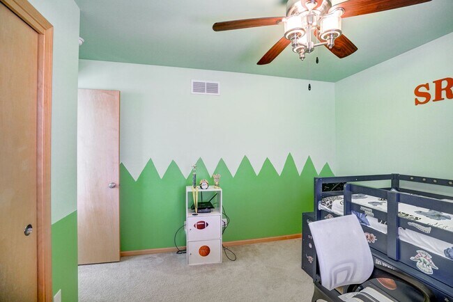 Building Photo - 818 Redan Dr