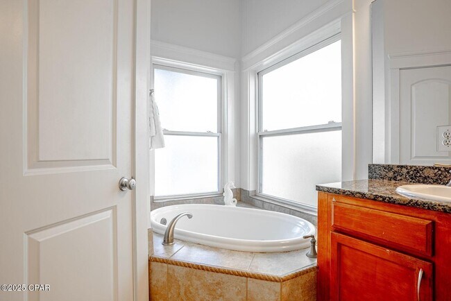 Building Photo - 61 Madie Ln