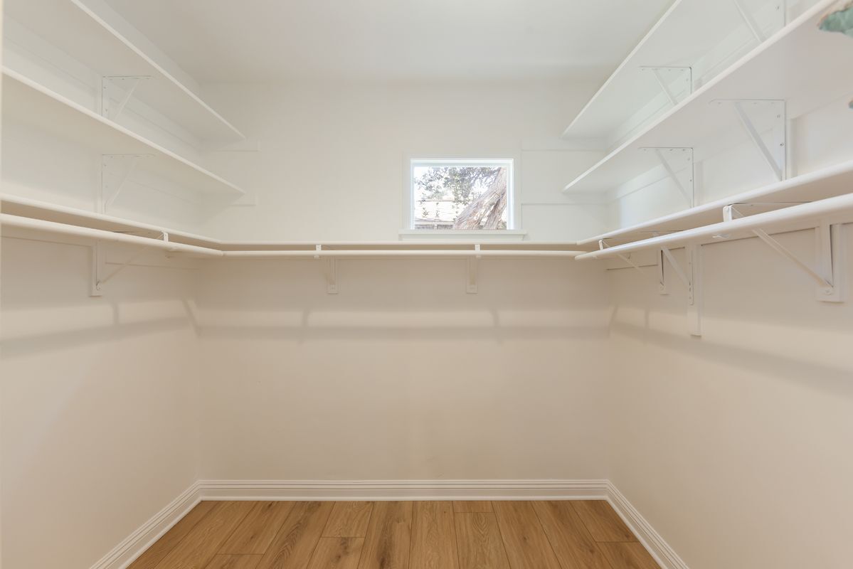 Building Photo - 3544 Gardenia Ave