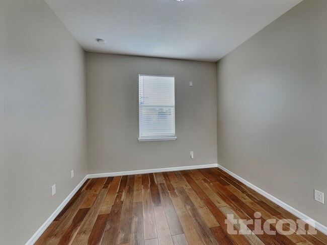 Building Photo - 5363 Suncatcher Dr