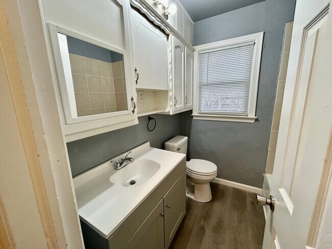 Building Photo - 3044 NW 28th St