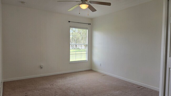 Building Photo - Spacious Haines City Retreat - For Rent Now!