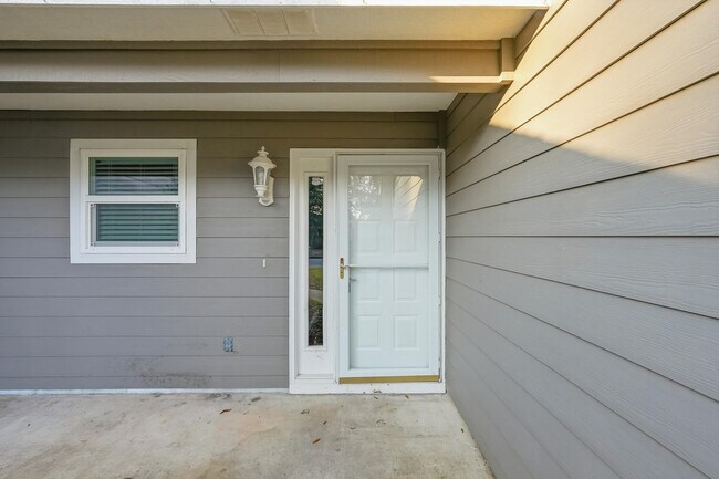 Building Photo - 266 Honeysuckle Way