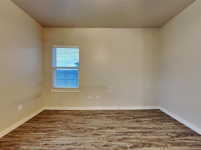 Building Photo - 14308 Peach Tree Dr