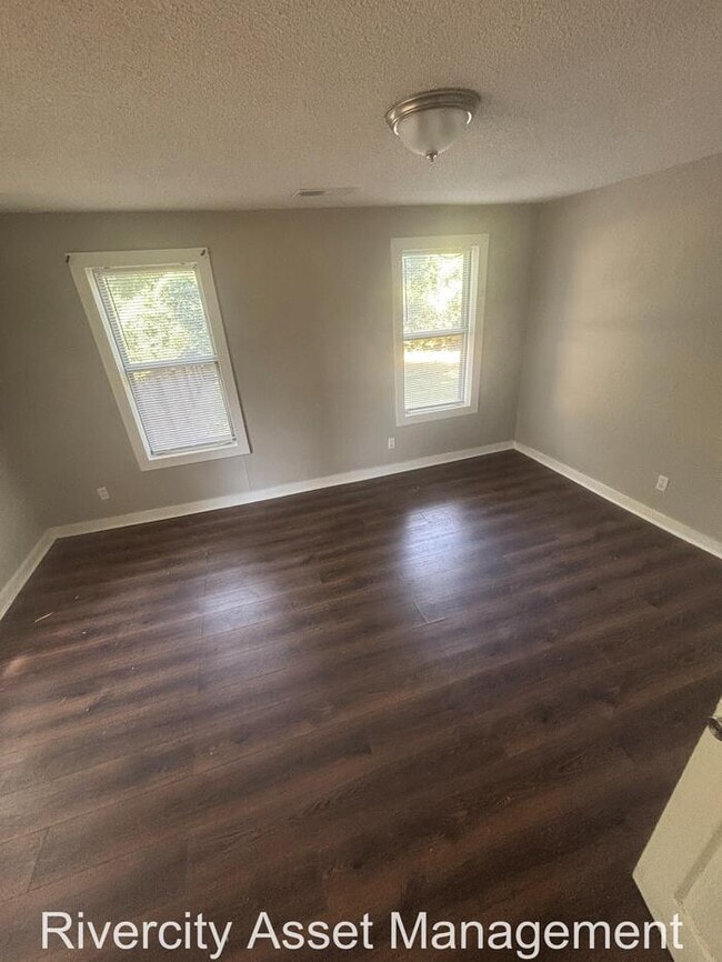 Building Photo - Rare Gem Ready For Move In!!!!! Section 8 ...