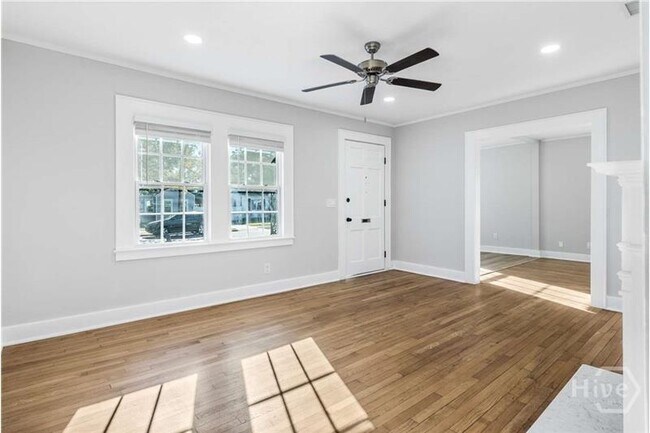 Building Photo - 2140 E 42nd St