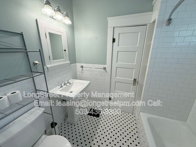 Building Photo - 2320 State St