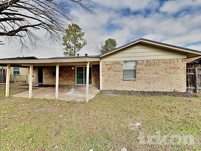 Building Photo - 429 W Ferndale Ln