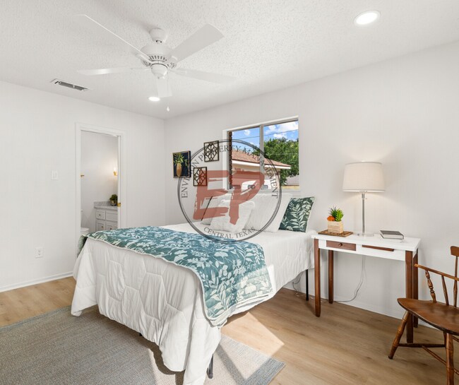 Building Photo - 6407 Landmark Dr