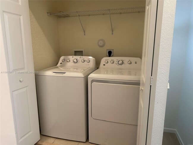 Building Photo - 15069 SW 119th Way