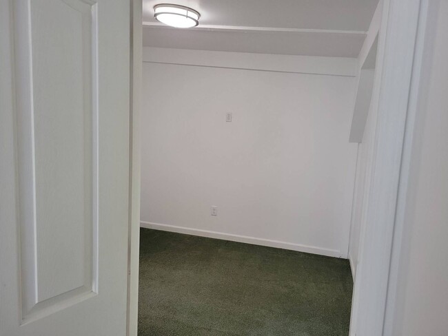 Building Photo - Commercial Lease Opportunity – Jacksonville, Oregon
