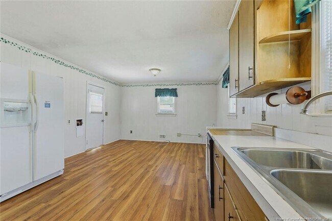 Building Photo - 2902 Cornell Dr