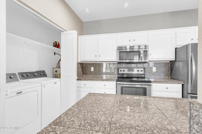 Building Photo - 11333 N 92nd St