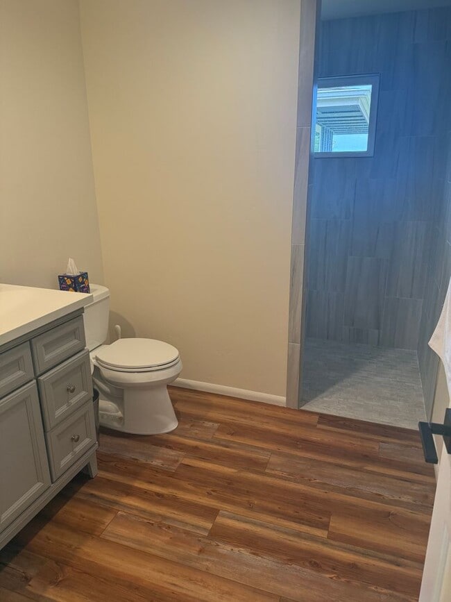 Building Photo - Private Studio on 5 Acres