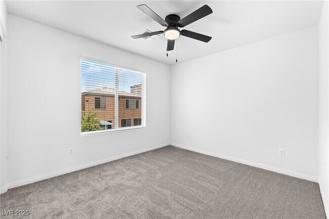 Building Photo - 8938 Bonneville Peak Ct
