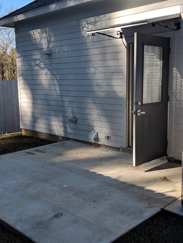 Back Patio - 1220 E Kentucky Ave