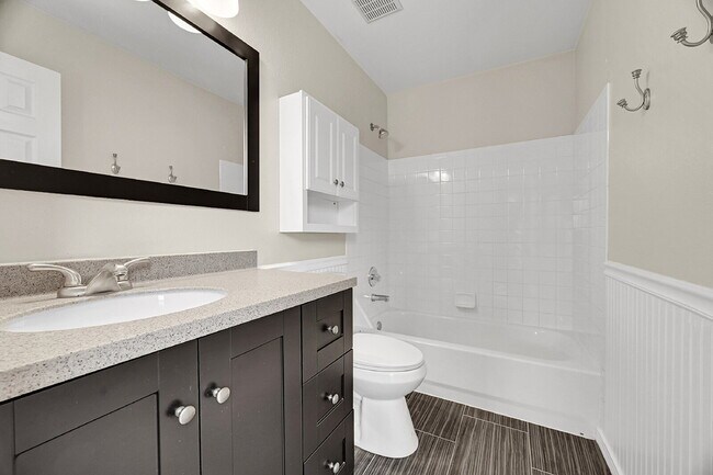 Building Photo - $3,495.00 - 5 Beds, 3.5 Baths, Single Fami...