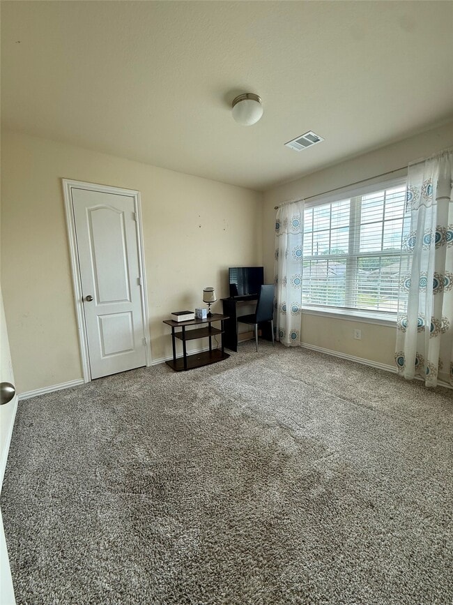 Building Photo - 4703 S Richwood Dr