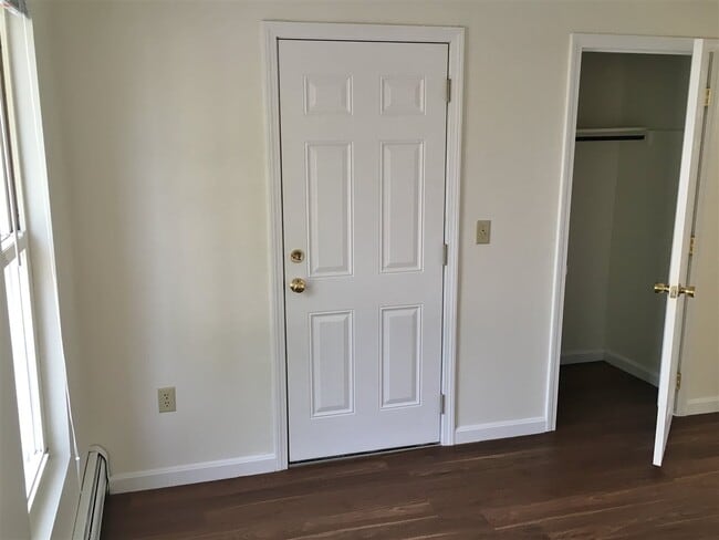 Building Photo - 141 Second St