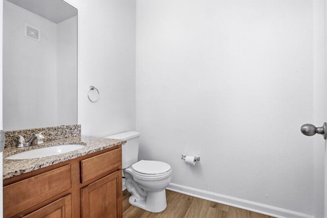 Building Photo - 12787 Jasmine Ct