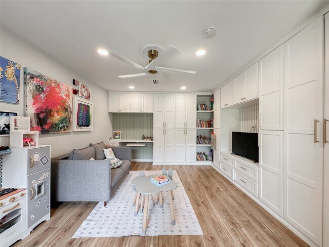 Building Photo - 3107 Broadmead Dr