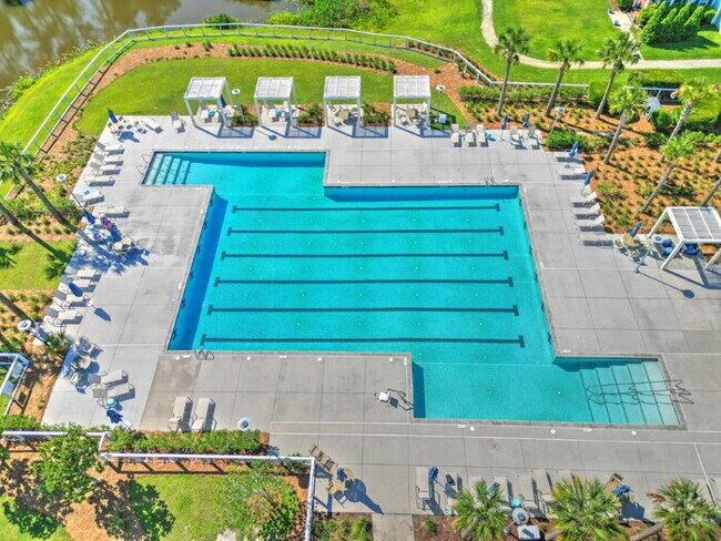 Building Photo - 115 Winding Branch Dr