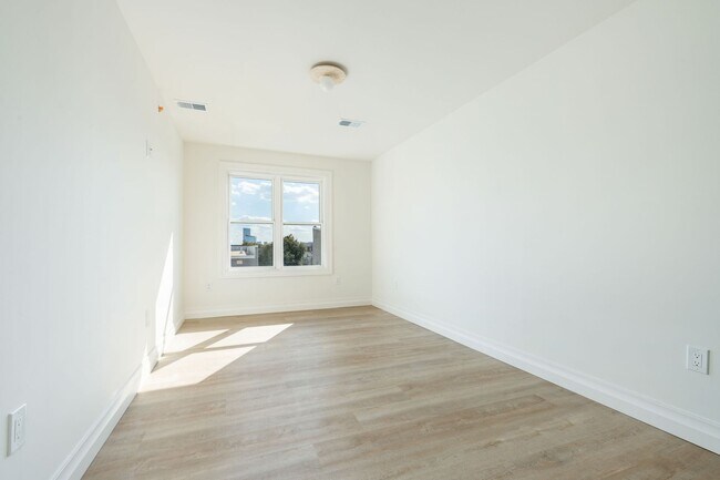 Building Photo - 1502-8 N 25th St
