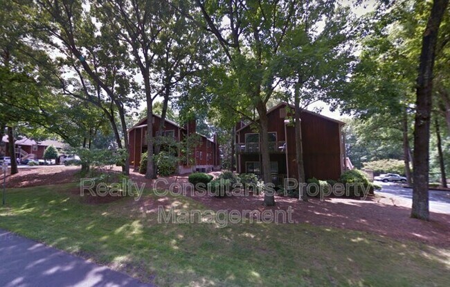 Building Photo - 302 Aspen Ct