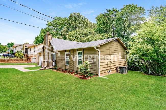 Building Photo - 1119 Startrek Ln