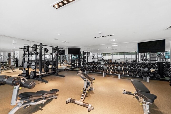 Building Photo - 900 Biscayne Blvd