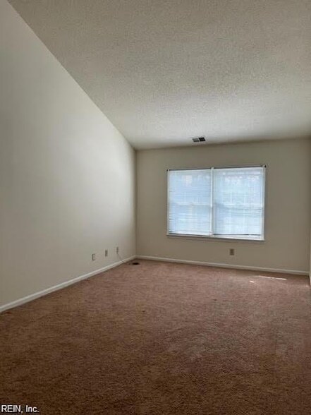 Building Photo - 404 Camberley Way