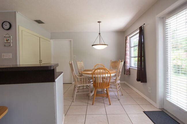 Building Photo - 77 Cardinal Dr